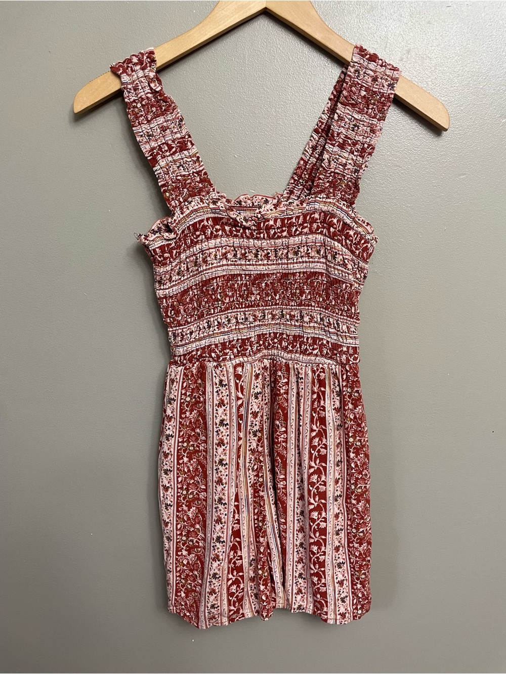 American Eagle XS Tank floral Smocked Romper